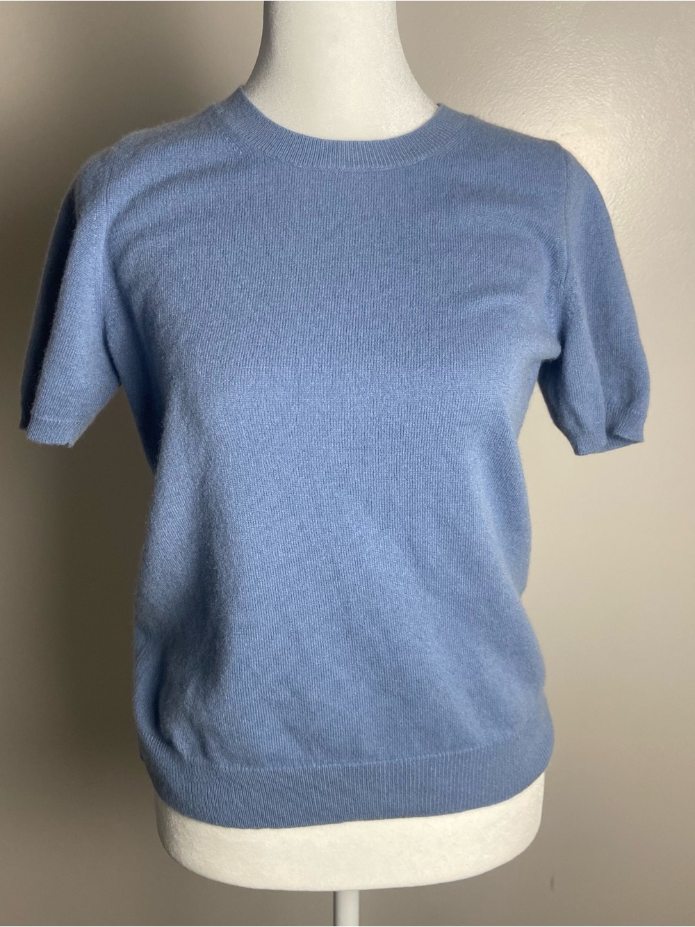 Women’s Cashmere short-Sleeve Crewneck  Sweater in Light Blue